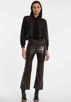 Cropped Flared Hose Elurima