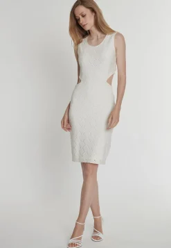 Cut Out Kleid Pagina