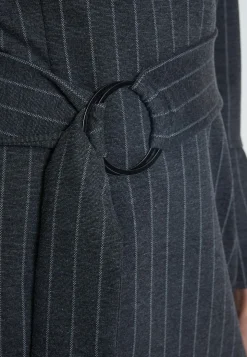 Klassisches Kleid Mesaly
