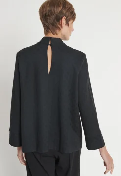 Shirt Hemma