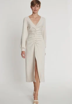 Tailliertes Kleid Hefari