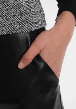 Wide-Leg-Hose Enora